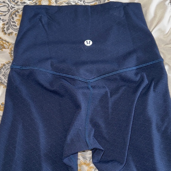 Lululemon - Picture 3 of 3